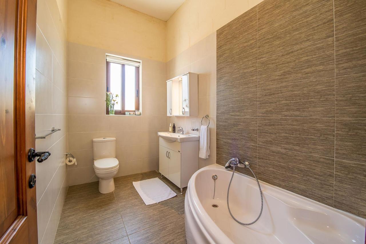 The Harbour Holiday Home Għajnsielem Exteriör bild